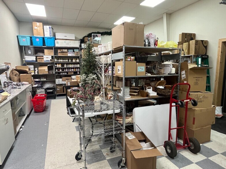 More Photos Of 704 E C St, Valentine Restaurant For Sale