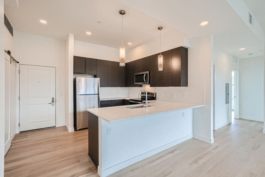 More Photos Of 920 Highway 133, Carbondale Apartments For Sale