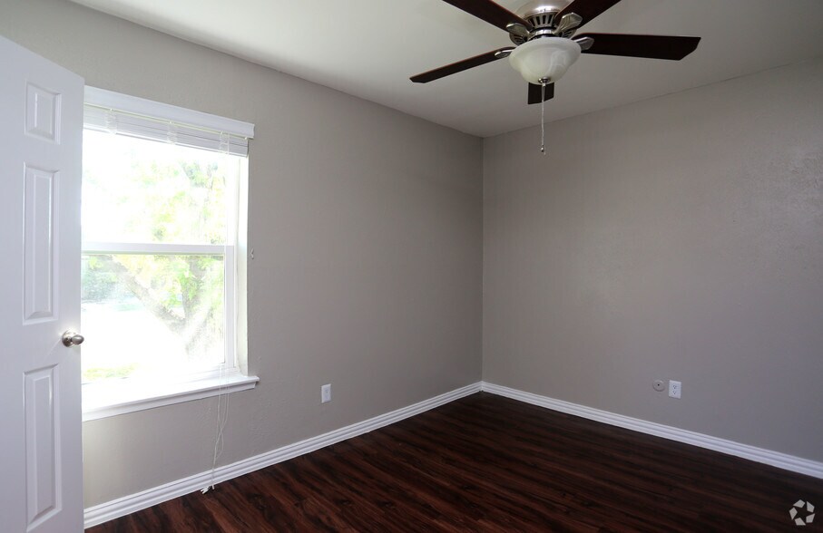 More Photos Of 5601 Birchman Ave, Fort Worth Apartments For Sale