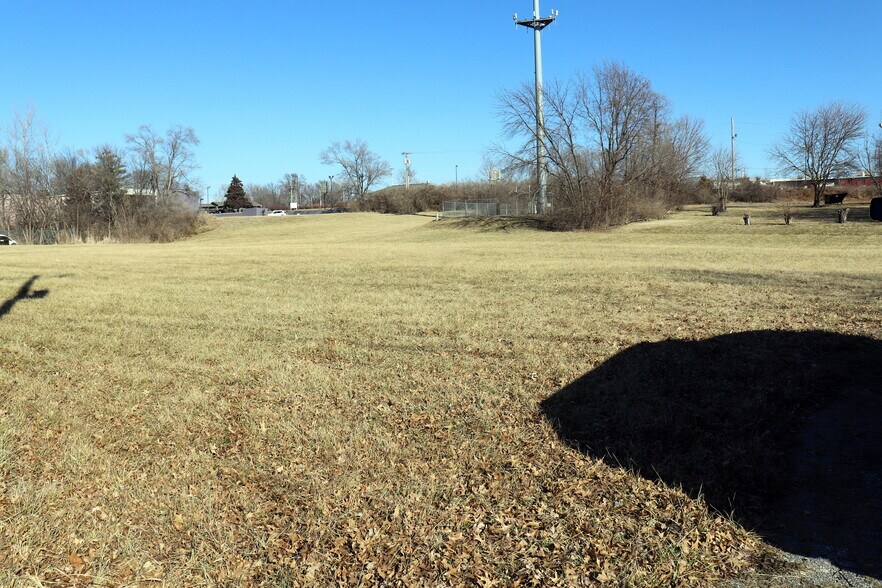 More Photos Of 12816 E 47th St S, Independence General Retail For Sale