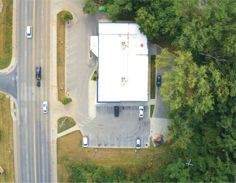 More Photos Of 2500 S 4th St, Leavenworth Drugstore For Sale