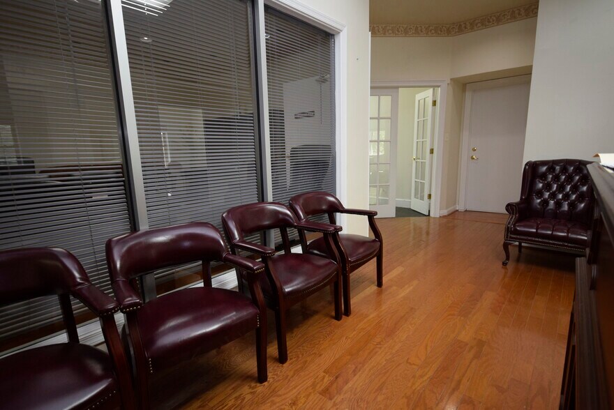 More Photos Of 7361 Mcwhorter Pl, Annandale Office For Lease