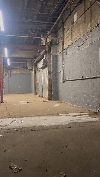 Primary Photo Of 220 Stewart Ave, Brooklyn Warehouse For Lease
