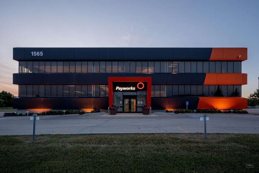 More Photos Of 1565 Willson Pl, Winnipeg Flex For Sale