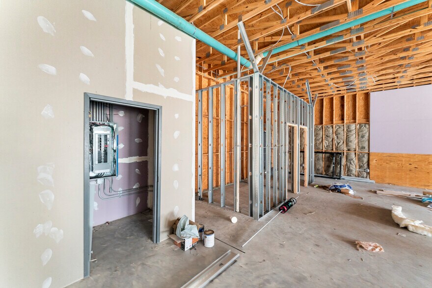 More Photos Of 175 W Railroad St, Pembroke Storefront For Lease