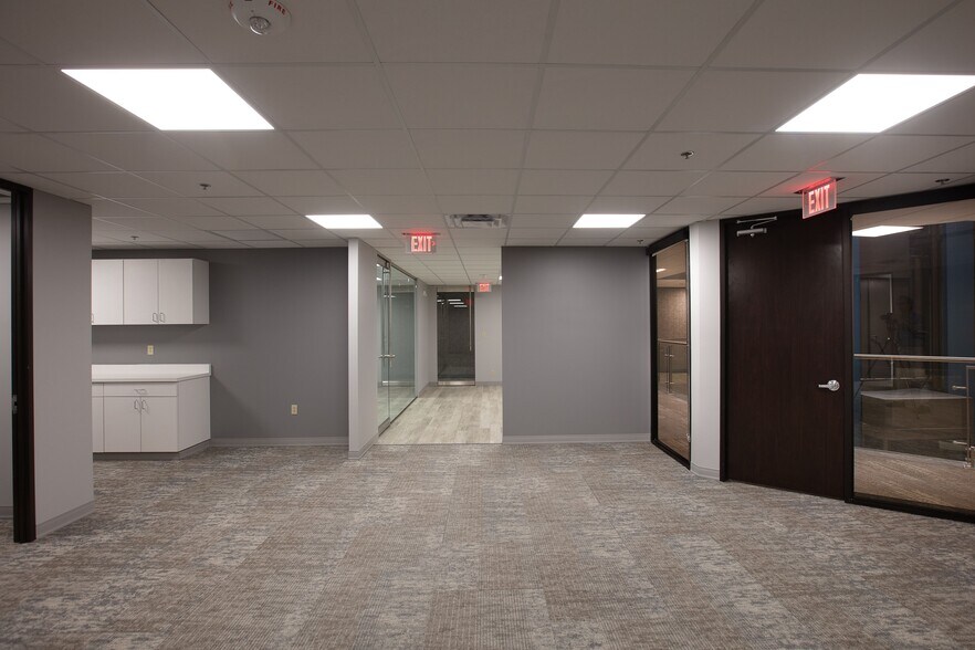 More Photos Of 3300 W Esplanade Ave S, Metairie Office For Lease