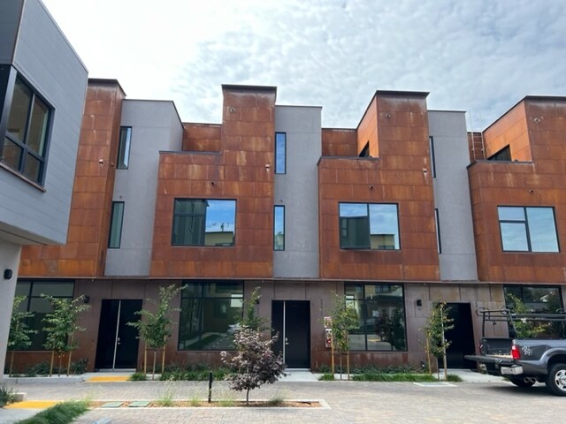 More Photos Of 739-747 Channing Way, Berkeley Apartments For Sale