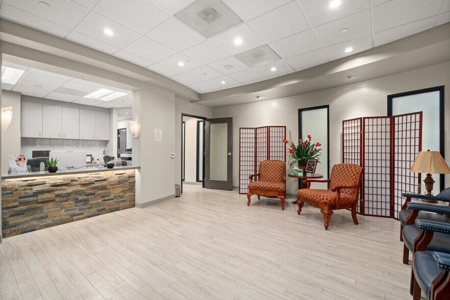 More Photos Of 15944 Los Serranos Country Club Dr, Chino Hills Coworking Space