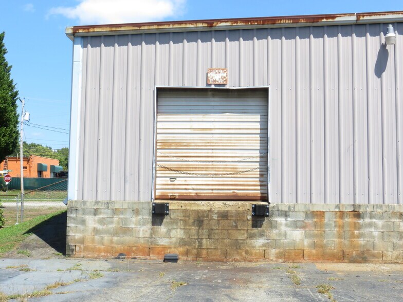 More Photos Of 1489 Cedar Lane Rd, Greenville Warehouse For Sale