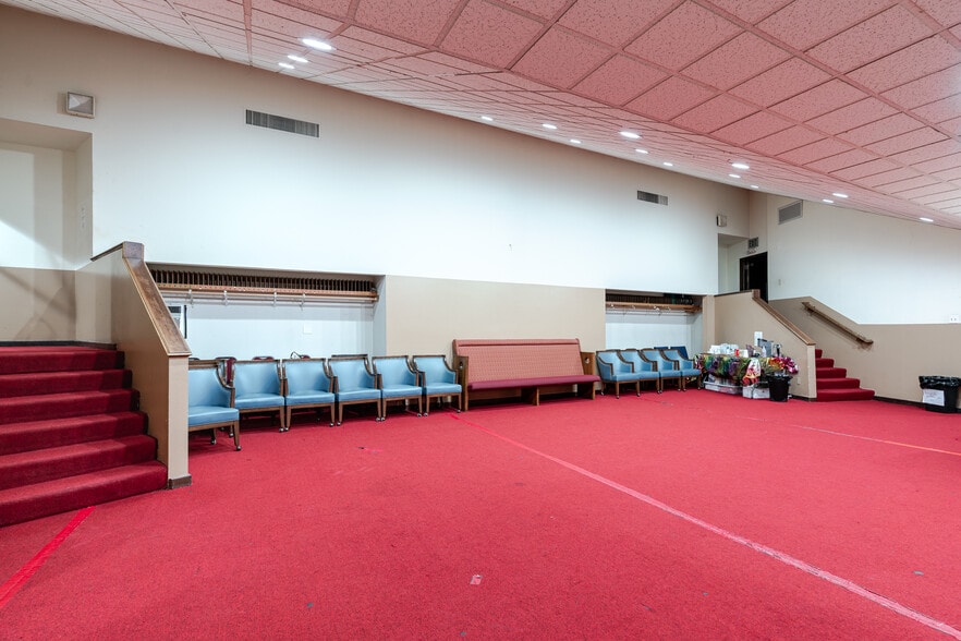 More Photos Of 333 E Colorado St, Glendale Unknown For Lease