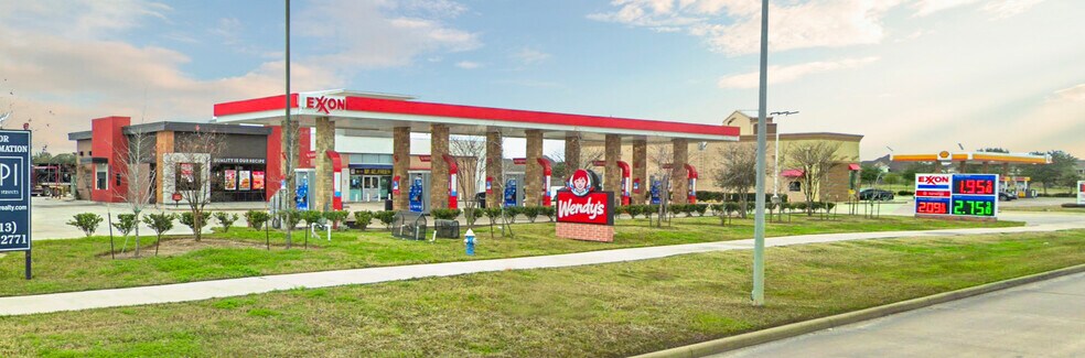 More Photos Of 1810 Pearland Pky, Pearland Service Station For Lease