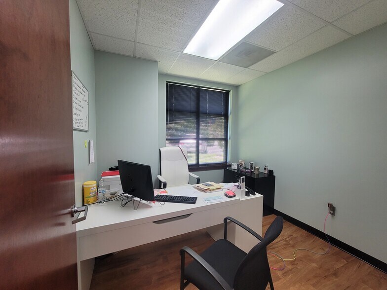 More Photos Of 8625 Crown Crescent Ct, Charlotte Loft Creative Space For Sale
