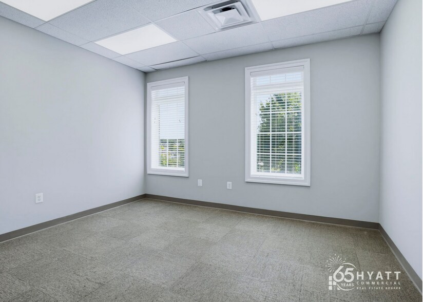 More Photos Of 23076 Three Notch Rd, California Office For Lease