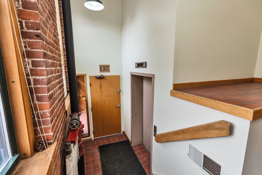 More Photos Of 16 Church St, Keene Office For Sale