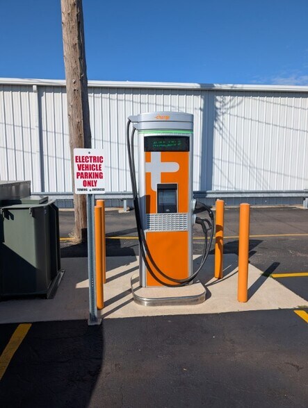 More Photos Of 333 W Dickman Rd, Battle Creek Auto Repair For Lease