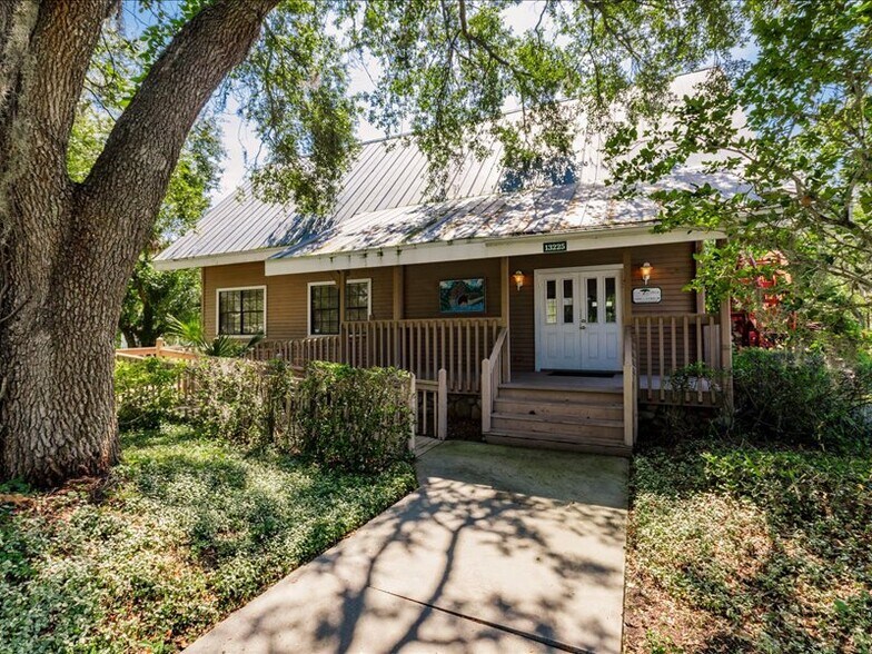 More Photos Of 13225 FL-64, Bradenton Loft Creative Space For Sale