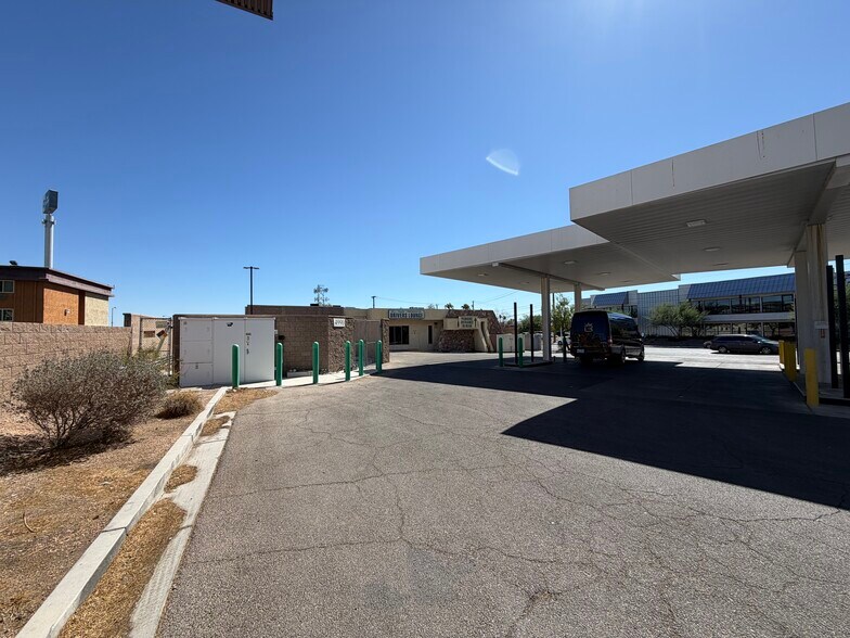 More Photos Of 4990 Paradise Rd, Las Vegas Service Station For Lease