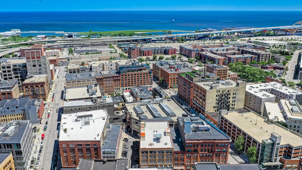 More Photos Of 226 N Water St, Milwaukee Apartments For Sale