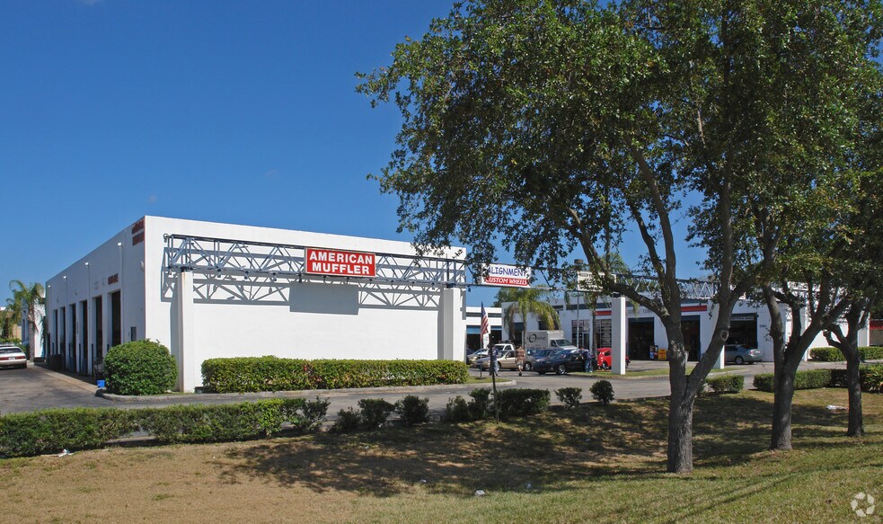 More Photos Of 2700-2780 N State Road 7, Lauderdale Lakes Auto Repair For Sale
