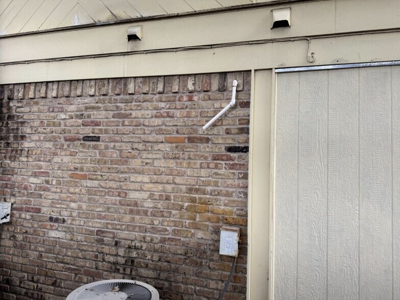 More Photos Of 2124 N 25th St, Waco Medical For Sale