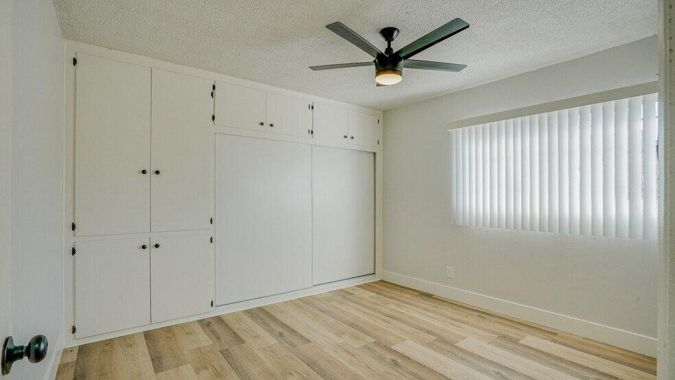 More Photos Of 8419-8425 S Western Ave, Los Angeles Apartments For Sale