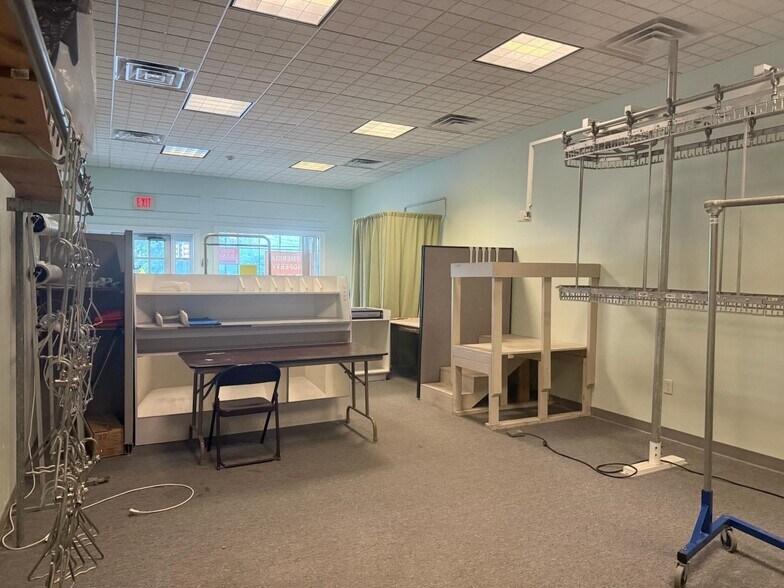 More Photos Of 1641-1643 Sudbury Rd, Concord Freestanding For Lease