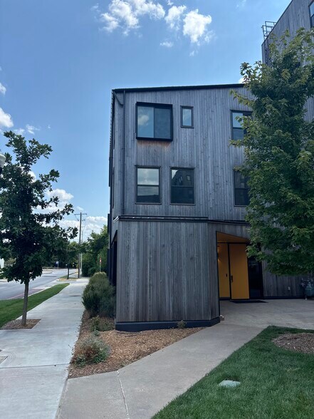 More Photos Of 337 SE 3rd St, Bentonville Apartments For Lease