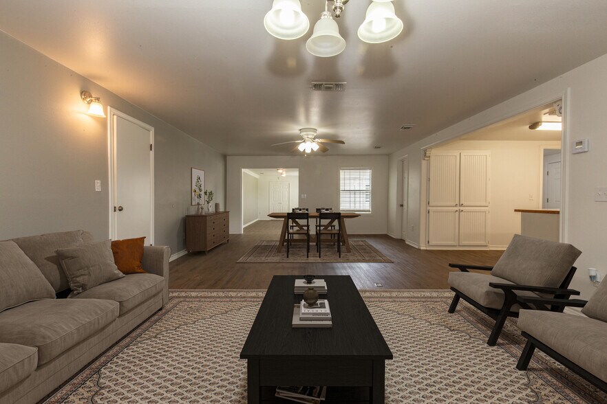 More Photos Of 4846 US Highway 67 W, Simms Daycare Center For Sale