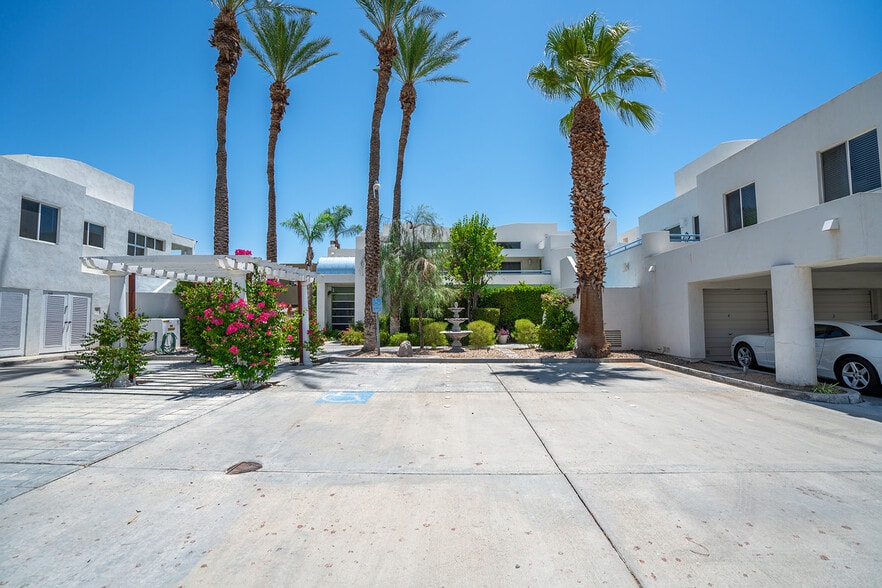 More Photos Of 67590 Jones Rd, Cathedral City Hotel For Sale