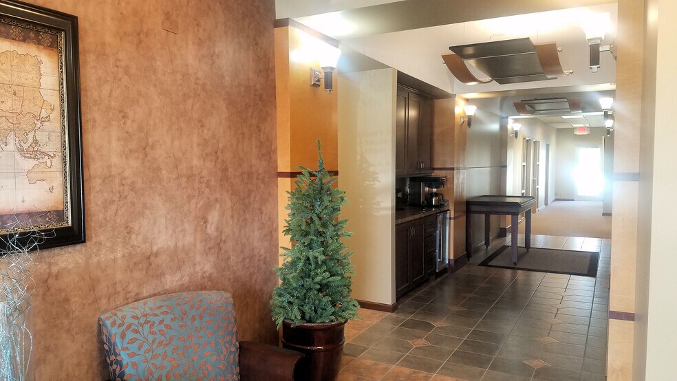 More Photos Of 3122 N Cypress St, Wichita Medical For Lease