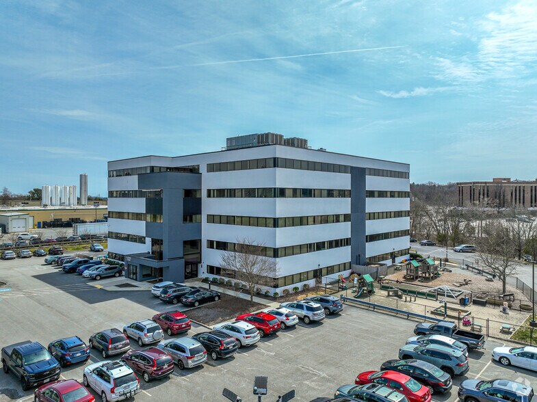 More Photos Of 100 Pennsylvania Ave, Framingham Office For Sale