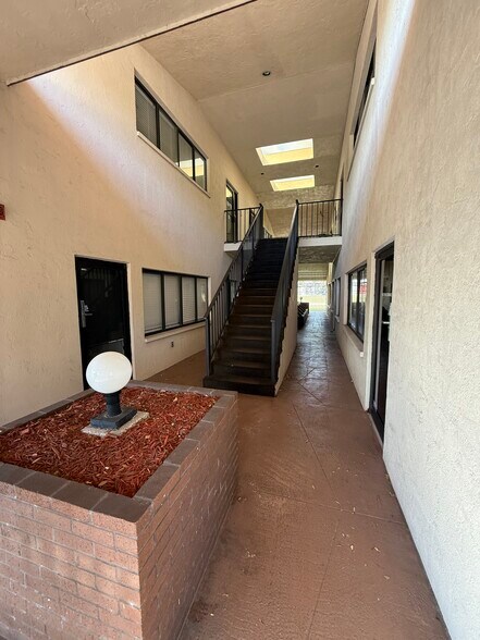 More Photos Of 5550 26th St, Bradenton Medical For Sale