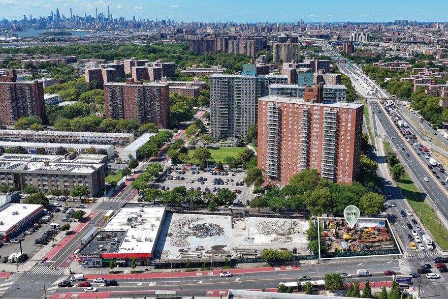 More Photos Of 945 White Plains Rd, Bronx Freestanding For Lease