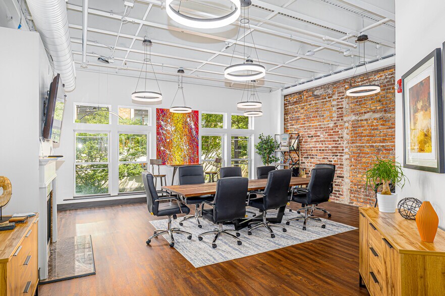 More Photos Of 251 Granby St, Norfolk Office For Sale