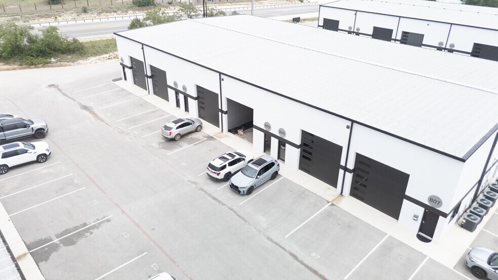 More Photos Of 529 SH 46 E, Boerne Warehouse For Lease