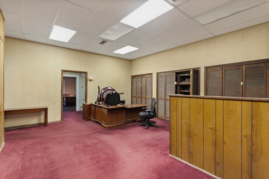 More Photos Of 333 E Bay St, Jacksonville Office For Lease