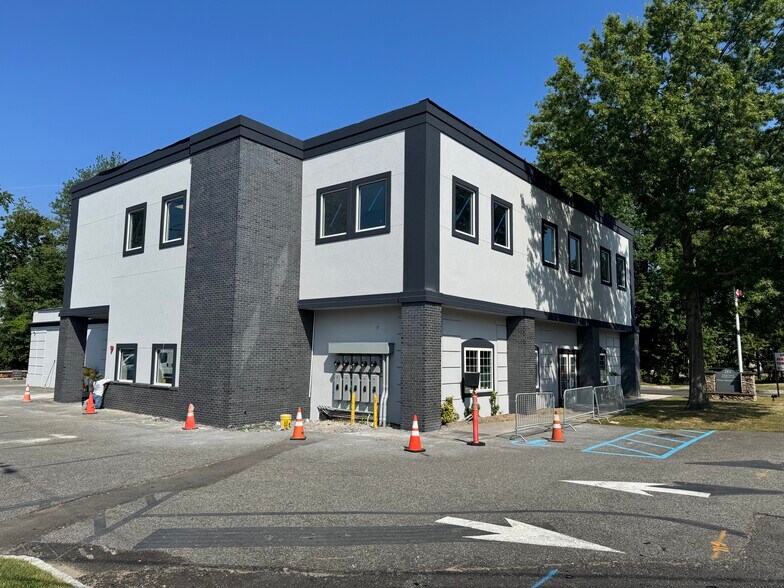 Primary Photo Of 285 Passaic Ave, Fairfield Office For Lease