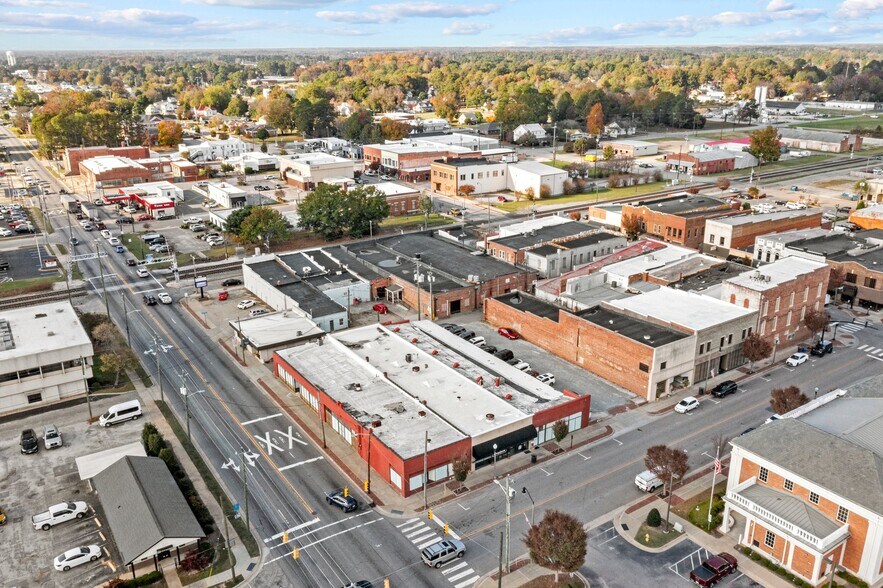 More Photos Of 123 S Railroad Ave, Dunn General Retail For Sale