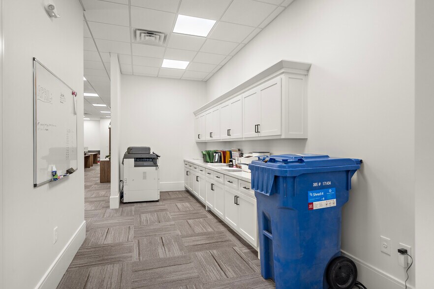 More Photos Of 16712 Huffmeister Rd, Cypress Unknown For Lease