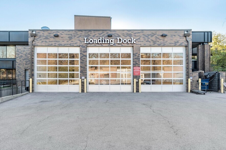 More Photos Of 1205 Milwaukee Ave, Glenview Self Storage For Lease