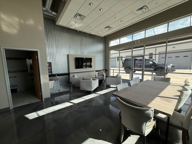 More Photos Of 1009 RM-620, Lakeway Specialty For Sale