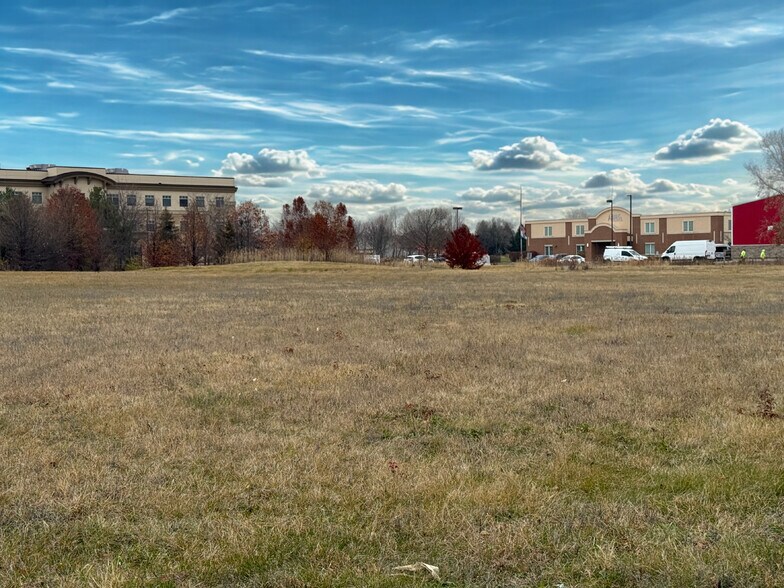 More Photos Of 721 Crimson Ln, Yorkville Land For Sale