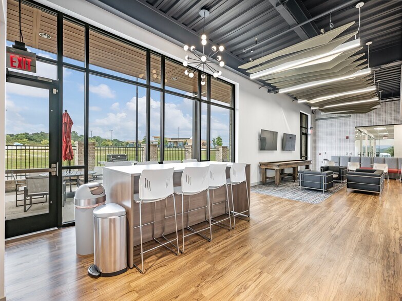 More Photos Of 100 Highpoint Park Way, Braselton Office For Lease