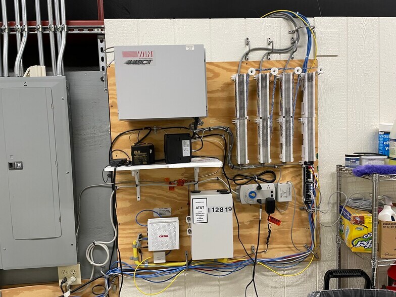 More Photos Of 12819 Country Pl, Saint Joseph Office For Sale