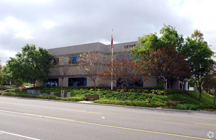 More Photos Of 13715 Stowe Dr, Poway Research And Development For Lease