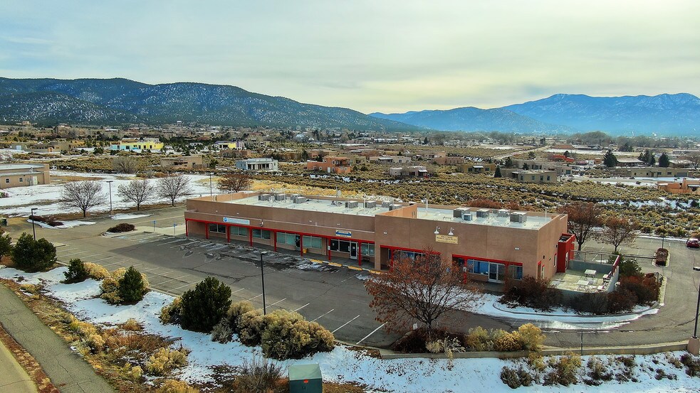 More Photos Of 1398 Weimer Rd, Taos Medical For Sale