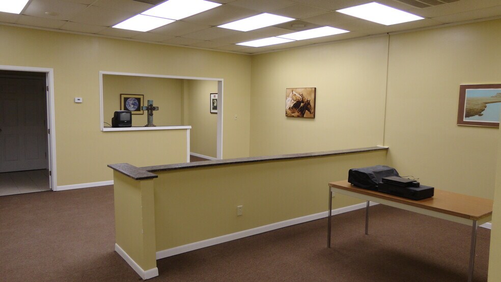 More Photos Of 8935 Baker St, Santa Fe Self Storage For Sale