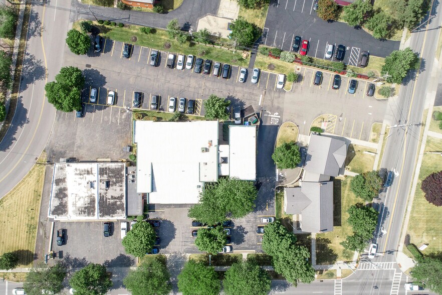 More Photos Of 5166 Main St, Williamsville Office For Sale