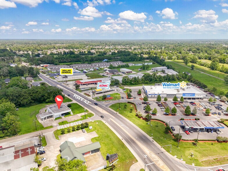 Primary Photo Of 41012 Highway 42, Prairieville General Retail For Sale