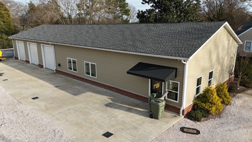 More Photos Of 201 Spratt St, Fort Mill Light Distribution For Lease